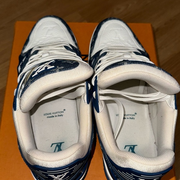 LV Trainer sneaker, size 9.5, blue and white - Picture 8 of 9